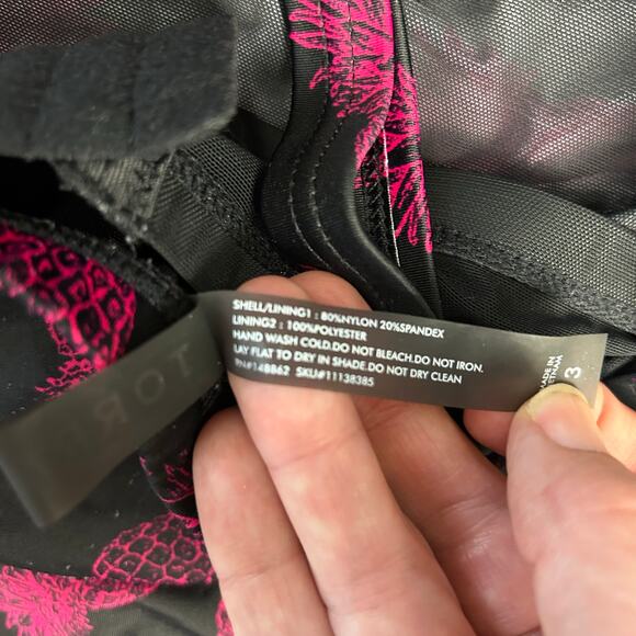 Torrid Black Pink Pineapple Tankini Top Size 3X Ruched Underwire - Picture 10 of 10